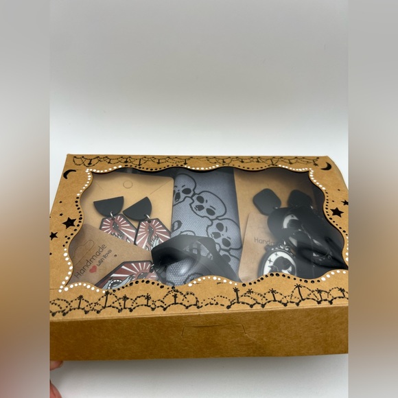 Goth Jewelry Gift Set Box - Edgy Jewelry Christmas Gift Set Box - Picture 9 of 12